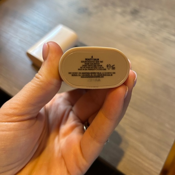 ANASTASIA Beauty Balm Serum Boosted Skin Tint color: 4 - Picture 3 of 4